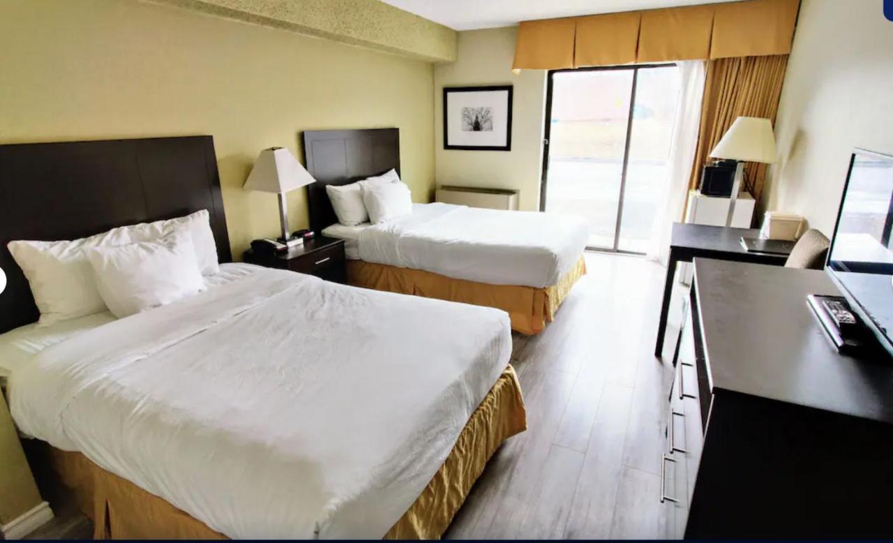 Quality Inn Peterborough Bagian luar foto
